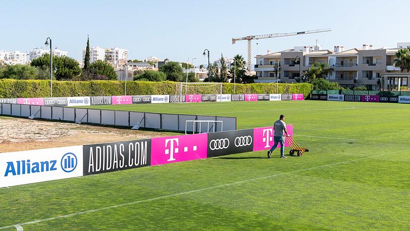 Der FC Bayern nimmt die Vorbereitung auf Barcelona auf.