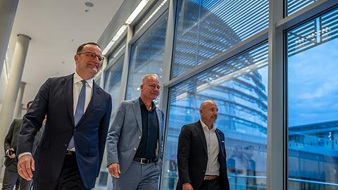 Die Spitzen der Koalitionsfraktionen sind erleichtert über gelungene Richterwahl.
