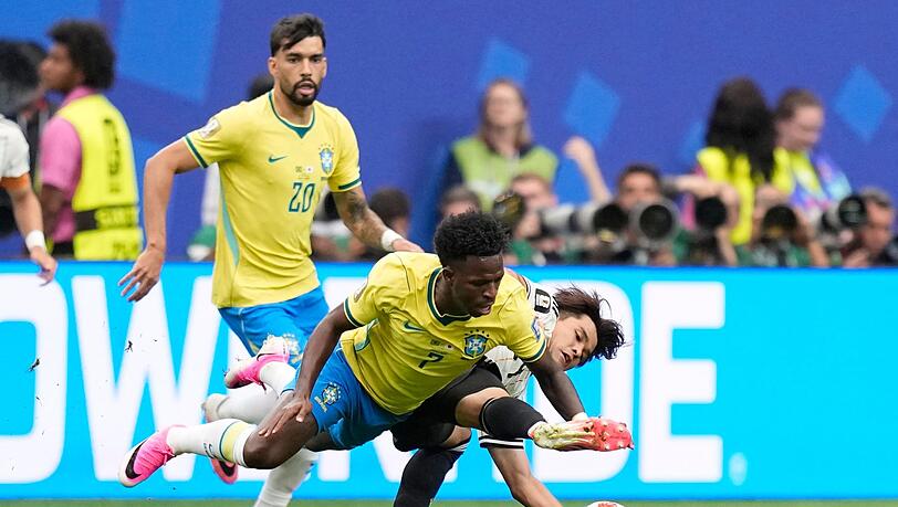 Brasilien mit Real Madrids Vin&iacute;cius J&uacute;nior hatte mit Japan gro&szlig;e M&uuml;he.