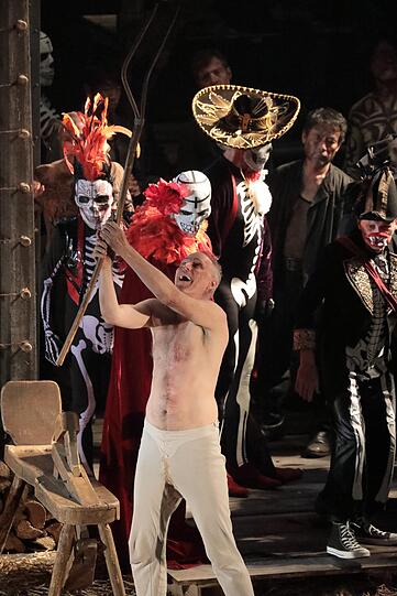 "Aus einem Totenhaus" im Nationaltheater.