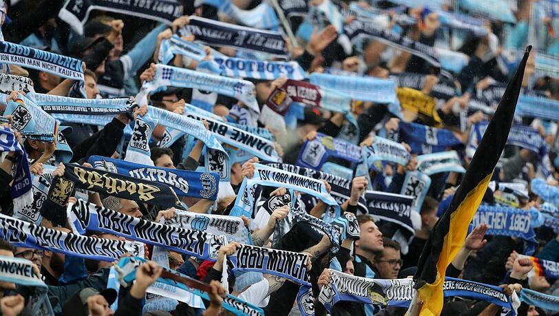 Die Sechzig-Fans müssen bei der Auswärts-Fahrt nach Memmingen am Dienstag einiges beachten. Die Sechzig-Fans müssen bei der Auswärts-Fahrt nach Memmingen am Dienstag einiges beachten.