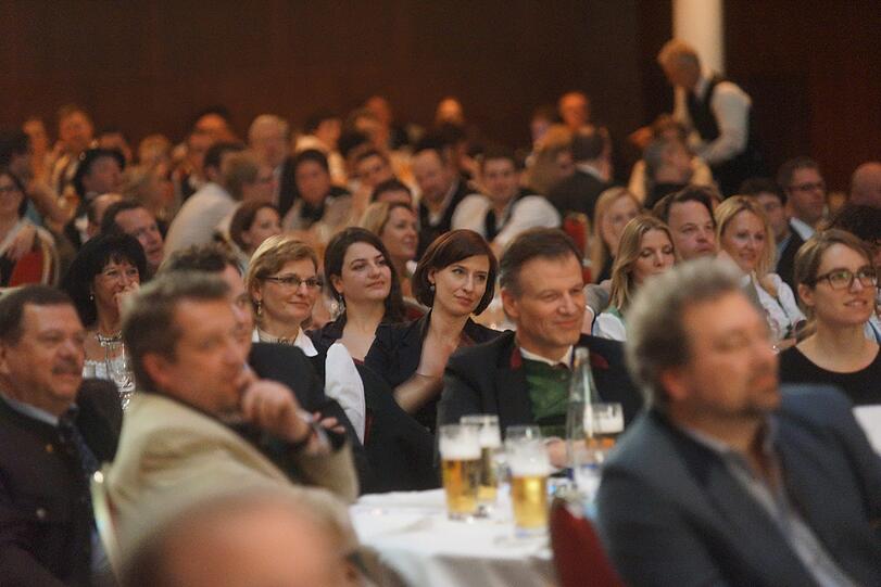 Das Publikum sah eine unterhaltsame Show mit sympathischen Kandidatinnen. Die AZ wünscht der neuen Bierkönigin ein erfolgreiches Jahr.
