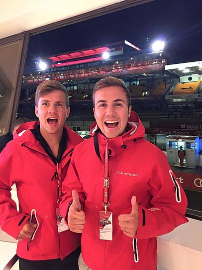 Mario Götze: "Heute Besuch bei Audi Sport in LeMans. Mir geht es gut und ich freue mich auf den Urlaub. Sehr beeindruckend und interessant hier."