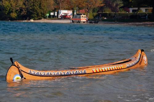 Dieses Kanu kenterte bei den Dreharbeiten im Tegernsee.