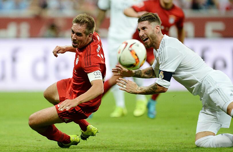 Philipp Lahm, Note 3: Beinahe mit einem Kopfballtor in der Anfangsphase. Unauffällig, aber ohne große Fehler als Passstation im Zentrum.