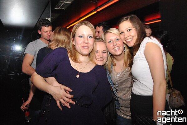 Das Münchner Partyvolk leitete mit dem legendären MilchBar Freitag das Partywochenende ein. Mehr Bilder unter: www.nachtagenten.de.