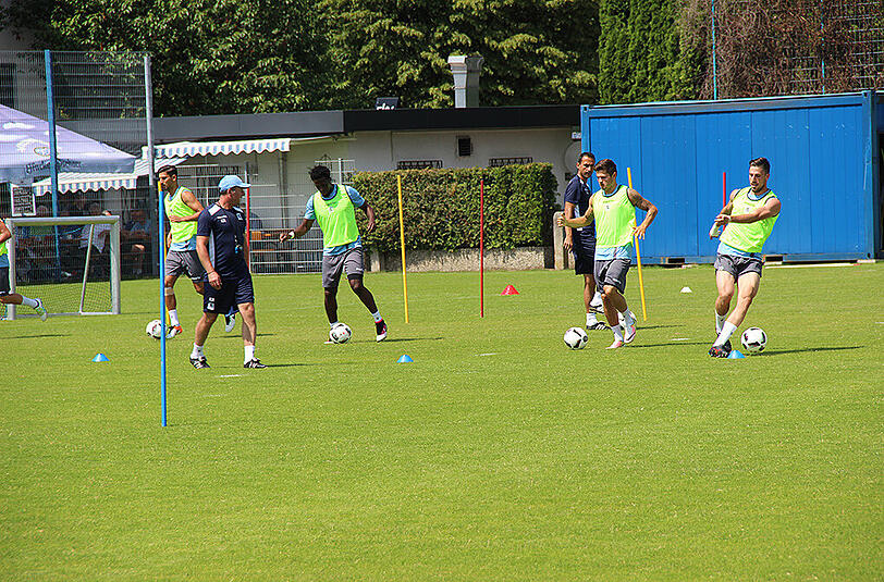 Am Samstag startete der TSV 1860 München ganz offiziell in die neue Saison. Klicken Sie sich durch die Bilder des Traningsauftakts mit dem neuen Trainer Kosta Runjaic.