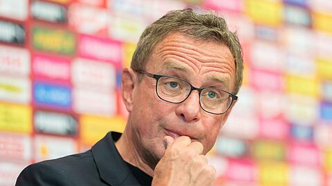Ralf Rangnick während einer Pressekonferenz.