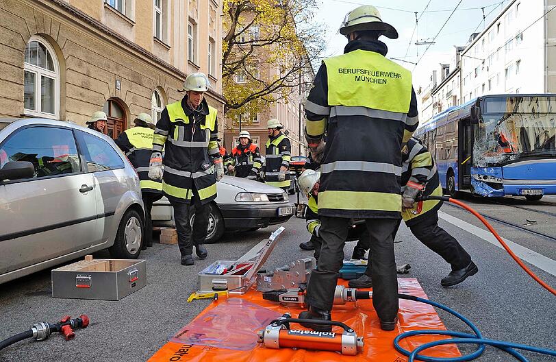 Der Unfall ereignete sich auf der Leonrodstraße in Neuhausen.