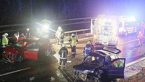 Massenkarambolage auf A8: Sechs Verletzte - Mega-Stau | Abendzeitung ...
