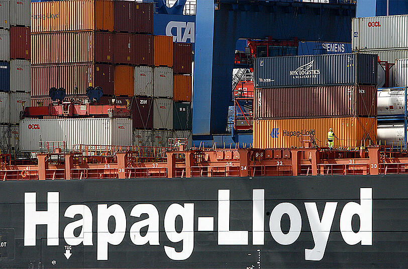 Mit einem zusätzlichen Sparprogramm soll Hapag-Lloyd nochmals einen dreistelligen Millionenbetrag einsparen.