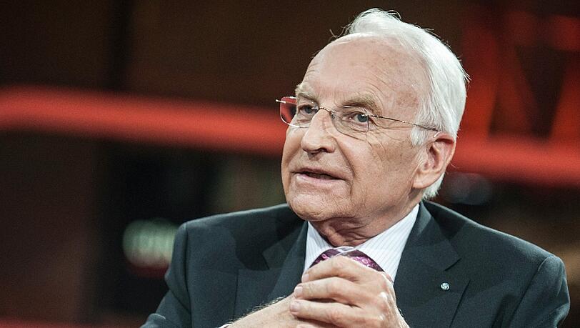 Edmund Stoiber teilte kräftig aus. Edmund Stoiber teilte kräftig aus.