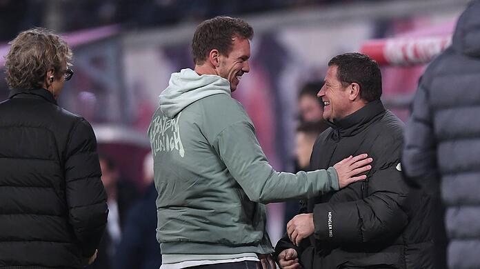 Julian Nagelsmann (l.) und Max Eberl im Januar 2023 in Leipzig – beide in einer anderen Rolle als heute. Nagelsmann war damals Bayern-Trainer und Eberl Leipzigs Geschäftsführer.