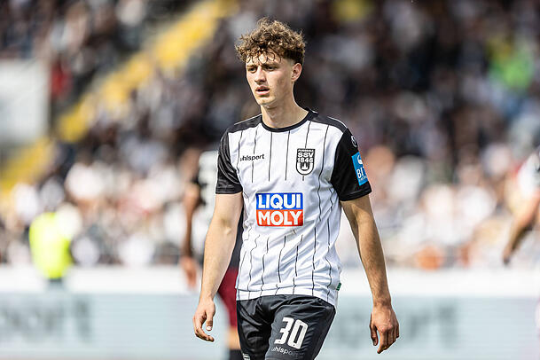 Maurice Krattenmacher spielte in der abgelaufenen Saison in der 2. Bundesliga für den SSV Ulm. Maurice Krattenmacher spielte in der abgelaufenen Saison in der 2. Bundesliga für den SSV Ulm.