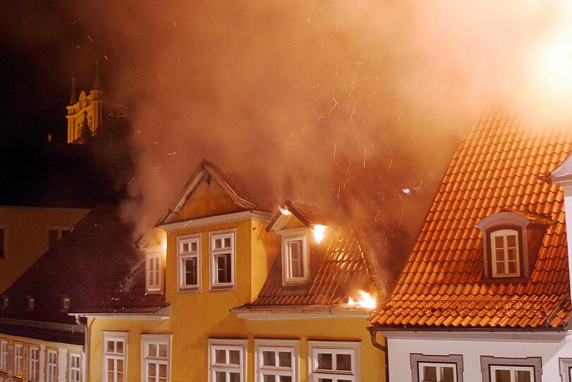 13
Menschen wurden bei dem Feuer verletzt.