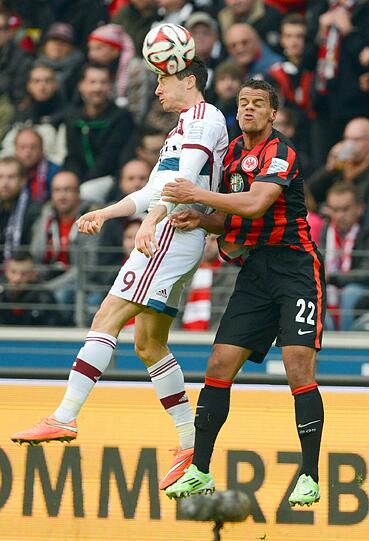 ROBERT LEWANDOWSKI - NOTE 4 - Ständig unterwegs, aber überhastet bei seiner Chance zum 2:0 (43.). Ungenaue Abspiele beim polnischen Mittelstürmer häuften sich. Kam nicht recht in den Abschluss. Durfte nach 68n Minuten duschen.