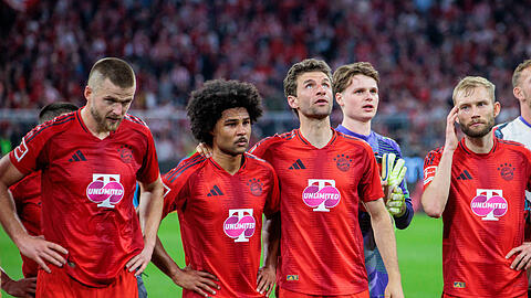 Waren mit dem Remis gegen Borussia Dortmund nicht zufrieden: Die Bayern um Serge Gnabry.