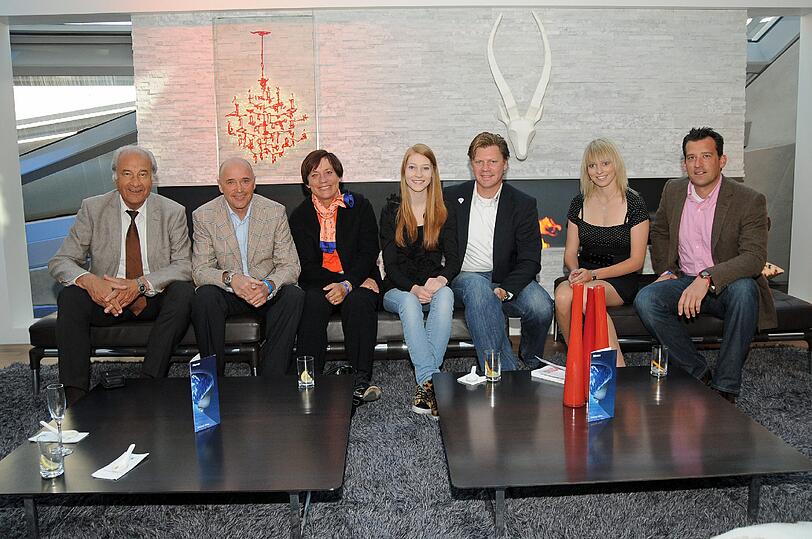 Charme-Offensive für (oder gegen) Olympia: Katarina Witt, OB Christian Ude, Joschka Fischer, Katharina Schulze und Christian Stückl diskutieren über Olympia 2018. AZ-Chefredakteur Arno Makowsky und BR-Moderatorin Ursula Heller führten durch die Diskussion. Die Bilder des spannenden Abends.