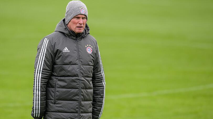 Die Bayern-Stars beim winterlichen Abschlusstraining vor dem Champions-League-Kracher gegen Paris Saint-Germain. Die Bilder.