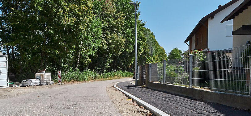 Bis Ende des Jahres soll die Kanalstraße in Auloh endgültig ausgebaut sein. Die Anwohner müssen Erschließungskosten zahlen.