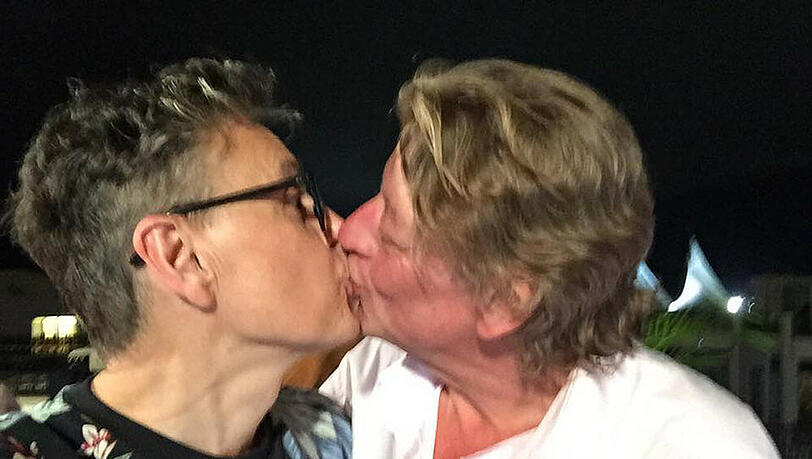 So sieht also echte Dschungel-Liebe aus: Rolf Scheider mit Walter Freiwaled So sieht also echte Dschungel-Liebe aus: Rolf Scheider mit Walter Freiwaled