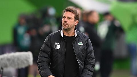 Markus Weinzierl kommt ins Stadion.