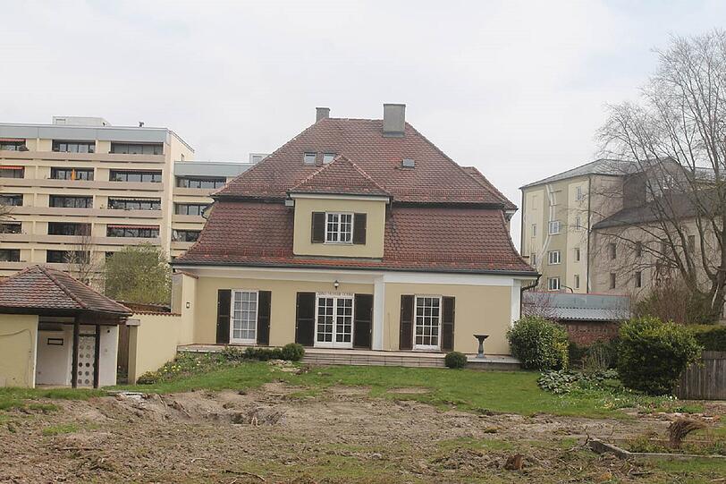 Manche erinnert sie an ein Puppenhaus: Die Villa der Künstlerin Dorle Sturm in der Nähe der Meyer-Mühle an der Papiererstraße.
