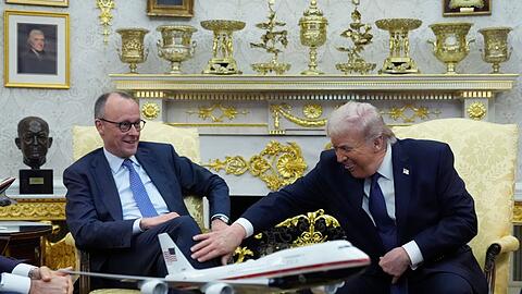 Ein kleiner Scherz, um den Zollstreit zu entsch&auml;rfen.