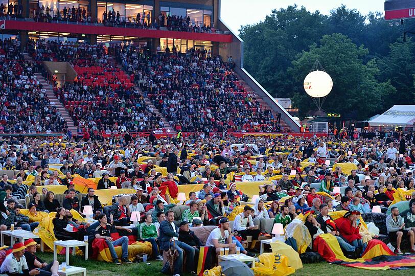 Die Bilder vom Public Viewing.