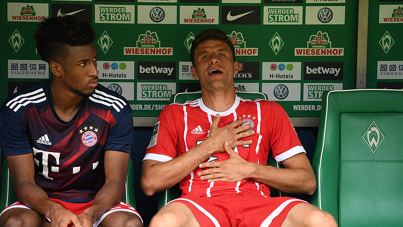 Thomas Müller (r.) konnte sich nach der Partie einen kleinen Seitenhieb in Richtung Trainer Carlo Ancelotti nicht verkneifen.