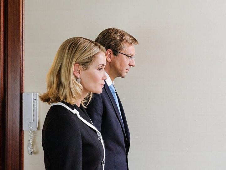 Anja Kling und Kai Wiesinger als Ehepaar Wulff in "Der Rücktritt"