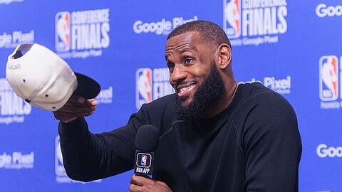 LeBron James und weitere NBA-Superstars wollen einem Bericht zufolge bei den Olympischen Spielen in Paris dabei sein.