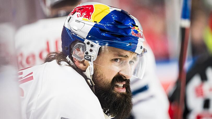 Dominik Bittner vwird dem EHC bis Mitte Aptril fehlen, das könnte das vorzeitige Saisonaus bedeuten.