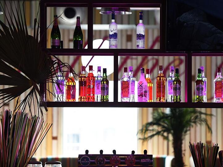 Der Verkauf und Konsum von Alkohol in einigen Gegenden Mallorcas soll künftig streng reglementiert werden.
