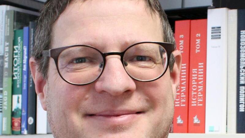 Der deutsche Historiker Matthias Uhl kritisiert, dass Russland bei wichtigen Gedenkfeiern zum Zweiten Weltkrieg ausgeschlossen wurde. Der deutsche Historiker Matthias Uhl kritisiert, dass Russland bei wichtigen Gedenkfeiern zum Zweiten Weltkrieg ausgeschlossen wurde.