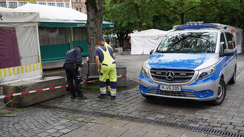 Bilder vom Viktualienmarkt: Feuerwehr und Mitarbeiter des Kommunalen Außendienstes waren vor Ort.