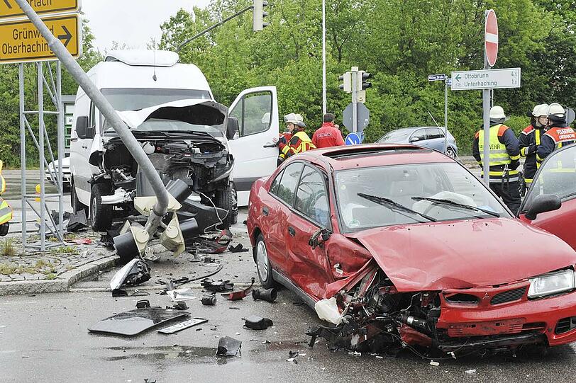 Am Mittwochvormittag kam es in Taufkirchen zu einem schweren Verkehrsunfall.