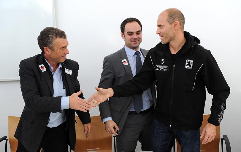 Händeschütteln für einen guten Neuanfang? Florian Hinterberger, Robert Schäfer und Alexander Schmidt (v. l.).
