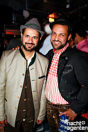 Apres-Wiesn-Party im Gecko Club. Mehr Bilder unter http://www.nachtagenten.de/event/26.09.2015/gecko-club/wiesn-spatzl.332682.html