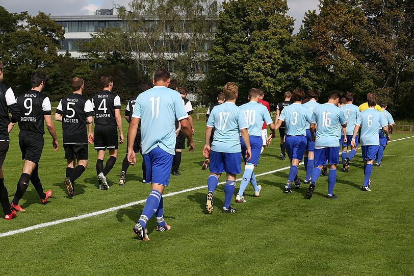 AZ-Cup 2014: Die Bilder vom Freizeitkicker-Finale.