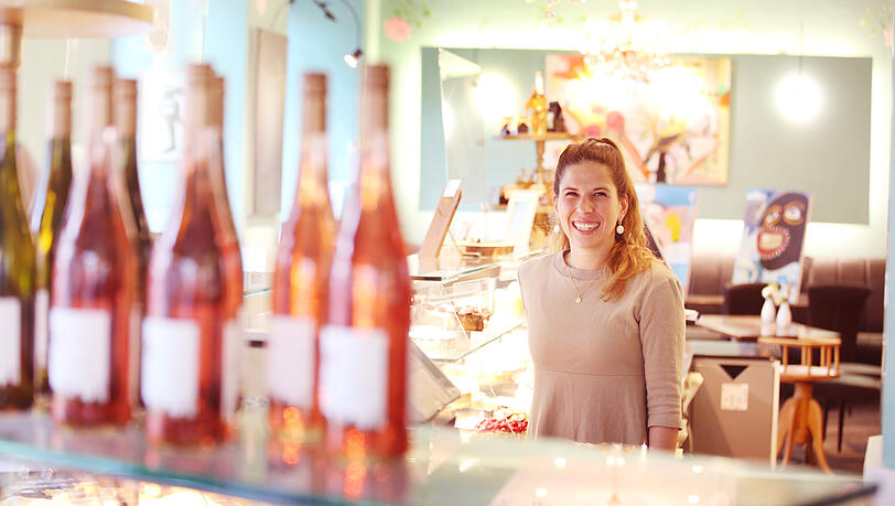 Katharina Stadler in ihrem Cafe Kustermann in der Lindwurmstraße.