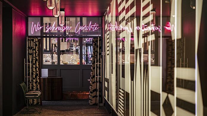 Im Bistro Schreiberei lässt es sich beim Apero in den Abend starten.