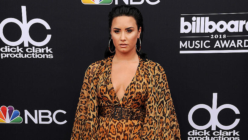 Demi Lovato ist offenbar überaus glücklich mit Max Ehrich Demi Lovato ist offenbar überaus glücklich mit Max Ehrich