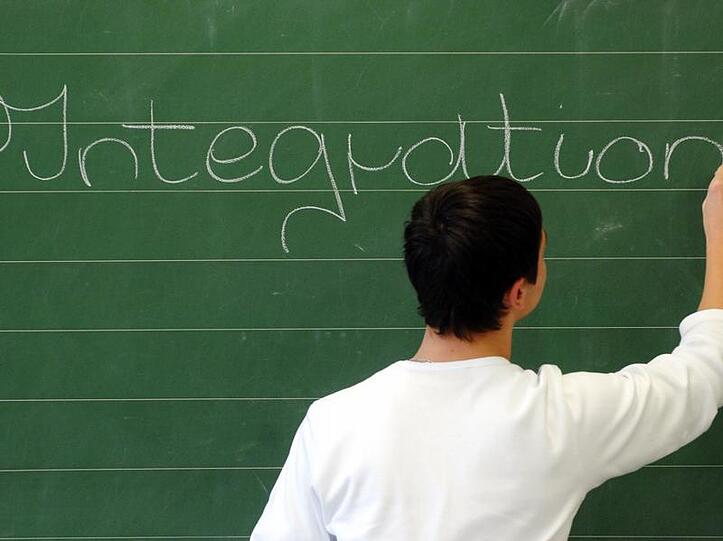 Der Streit um Integration in Deutschland ist neu entfacht.