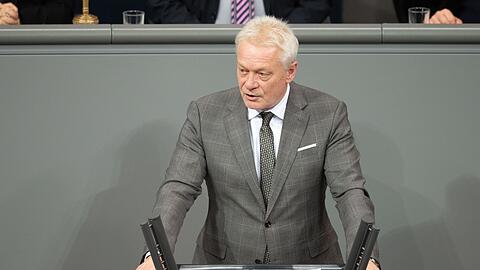 Landwirtschaftsminister Alois Rainer spricht sich dafür aus, die Landwirtschaft bei Sicherheitsübungen mitzudenken.