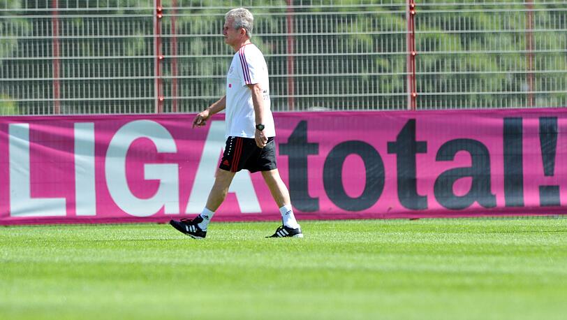 Jupp Heynckes hatte bei seiner  Rückkehr zu Bayern München nur einen Rumpfkader zur Verfügung. Bei  der ersten Trainingseinheit am Montag standen gerade einmal sieben  Profis auf dem Platz. Die Bilder