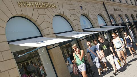 Wohl vor dem Ende: Der Nymphenburg Porzellan-Laden in der Brienner Straße.