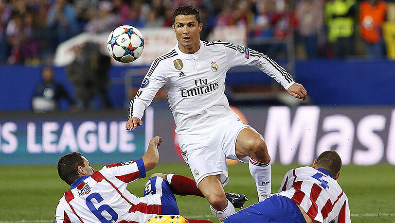 Real-Superstar Cristiano Ronaldo (Mitte) während des letzten Madrider Lokalderbys gegen Atlético. Real-Superstar Cristiano Ronaldo (Mitte) während des letzten Madrider Lokalderbys gegen Atlético.
