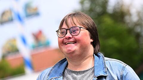 TV-Reporterin Anna Schmalhofer setzt sich für Gleichberechtigung ein. (Foto Produktion)