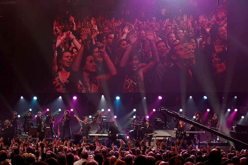 Riesiger Star-Auflauf beim Benezifkonzert zugunsten der Opfer von Hurrikan Sandy in New York